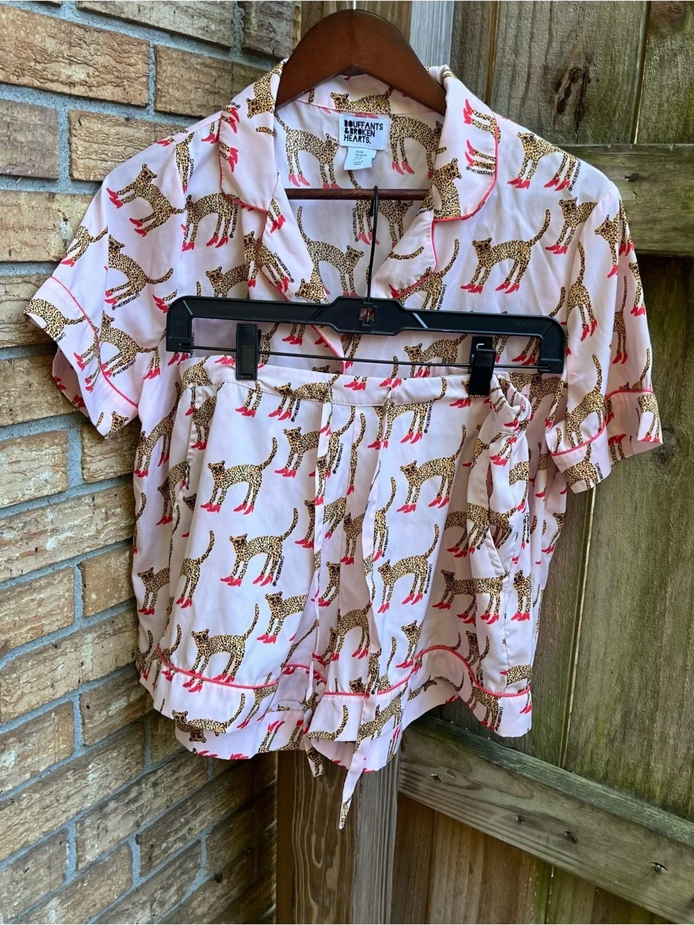 Women's Pink Leopard-Print Short Pajama Set with Red Accents